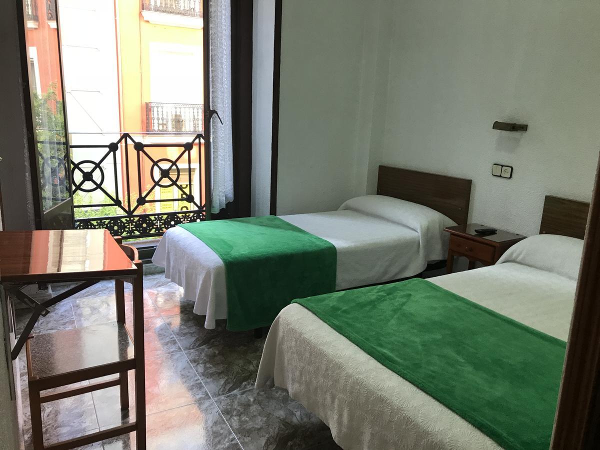Paris Guest house *